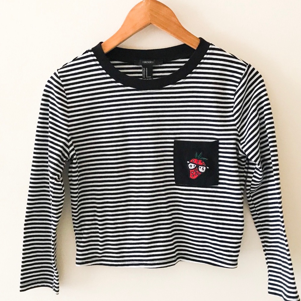 Stripped Cute Pocket Crop Top